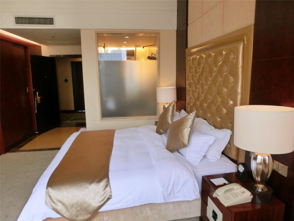 Yue Xiu Hotel Γκουανγκζού Δωμάτιο φωτογραφία